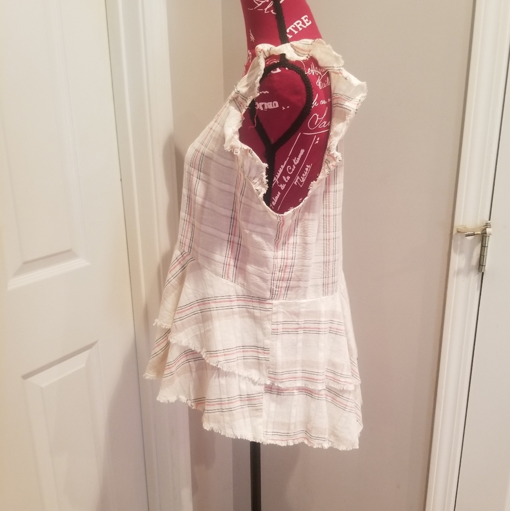 True Craft Ruffle Top - Picture 3 of 4